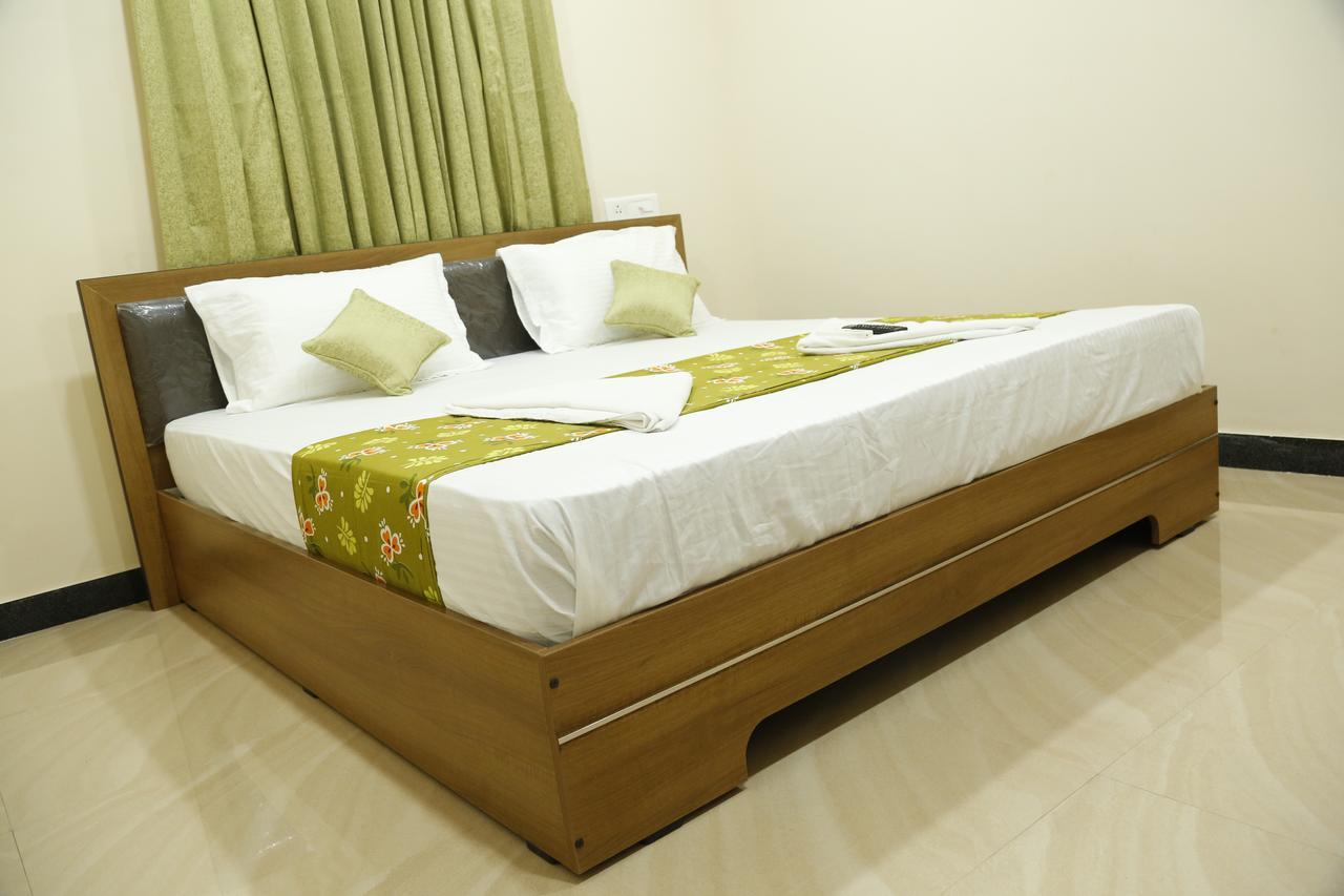Hotel New Amirtham Inn Palni Dış mekan fotoğraf