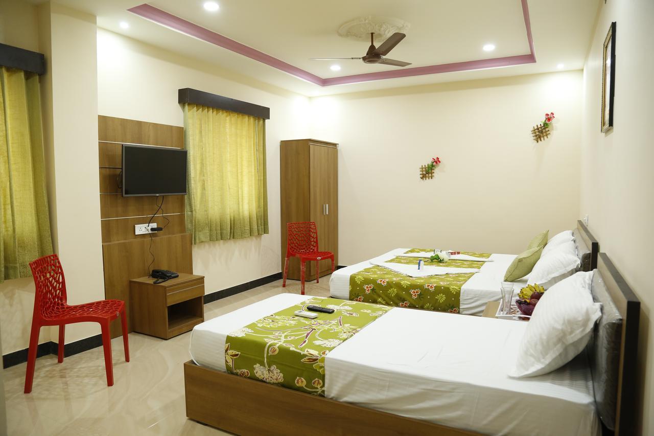 Hotel New Amirtham Inn Palni Dış mekan fotoğraf