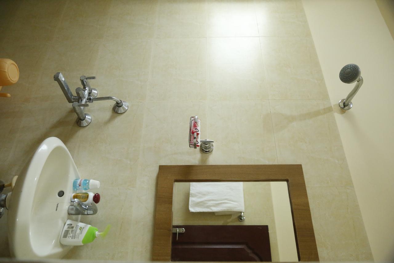 Hotel New Amirtham Inn Palni Dış mekan fotoğraf
