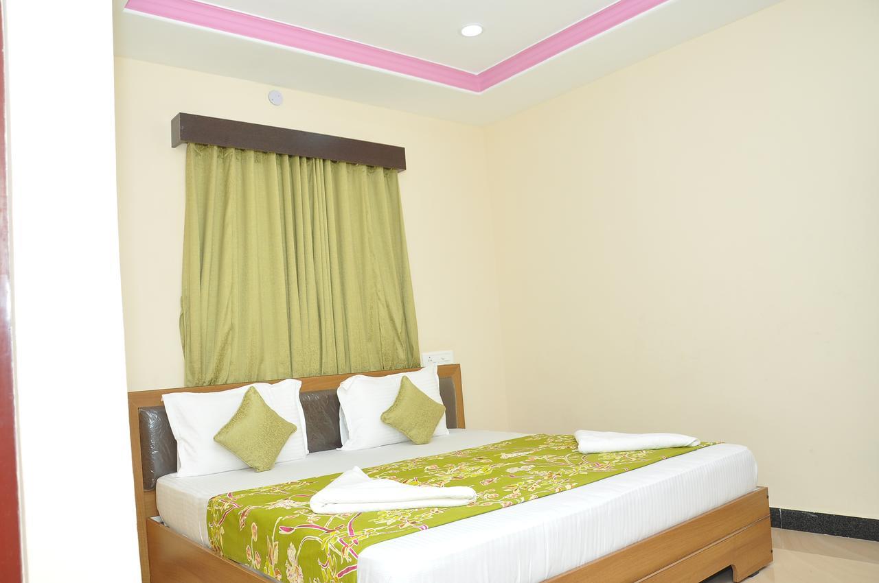 Hotel New Amirtham Inn Palni Dış mekan fotoğraf
