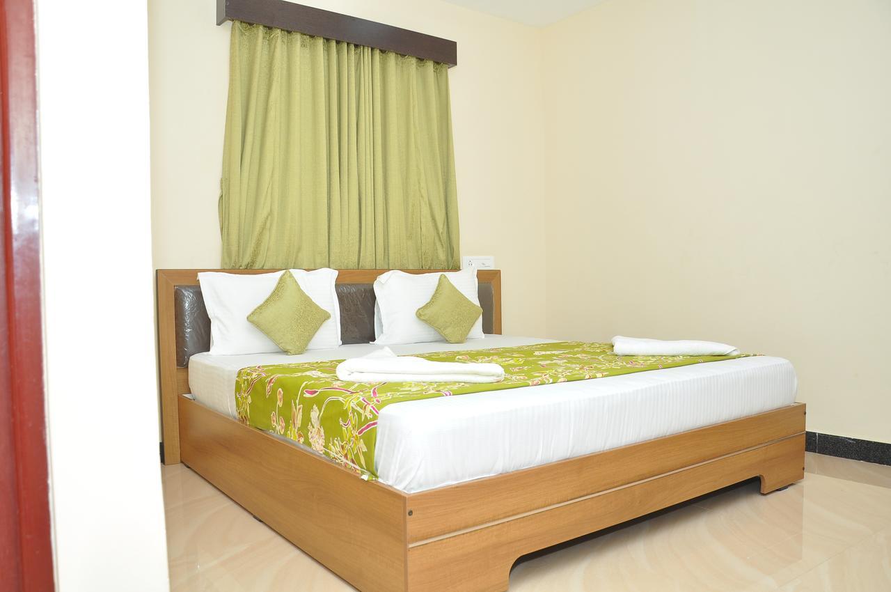 Hotel New Amirtham Inn Palni Dış mekan fotoğraf
